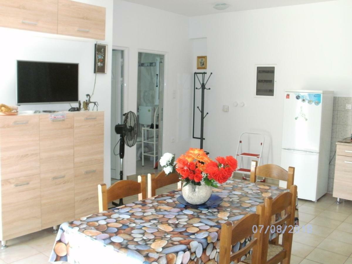 Nina Rooms Artemida  Exterior foto